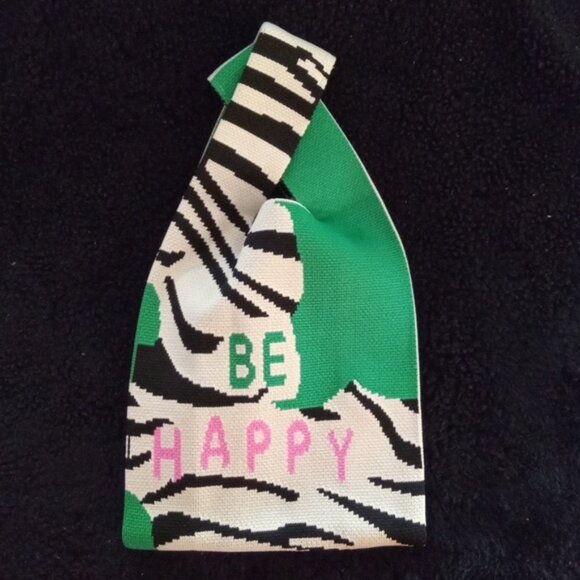 Medium sized wristlet bag - Picture 3 of 4